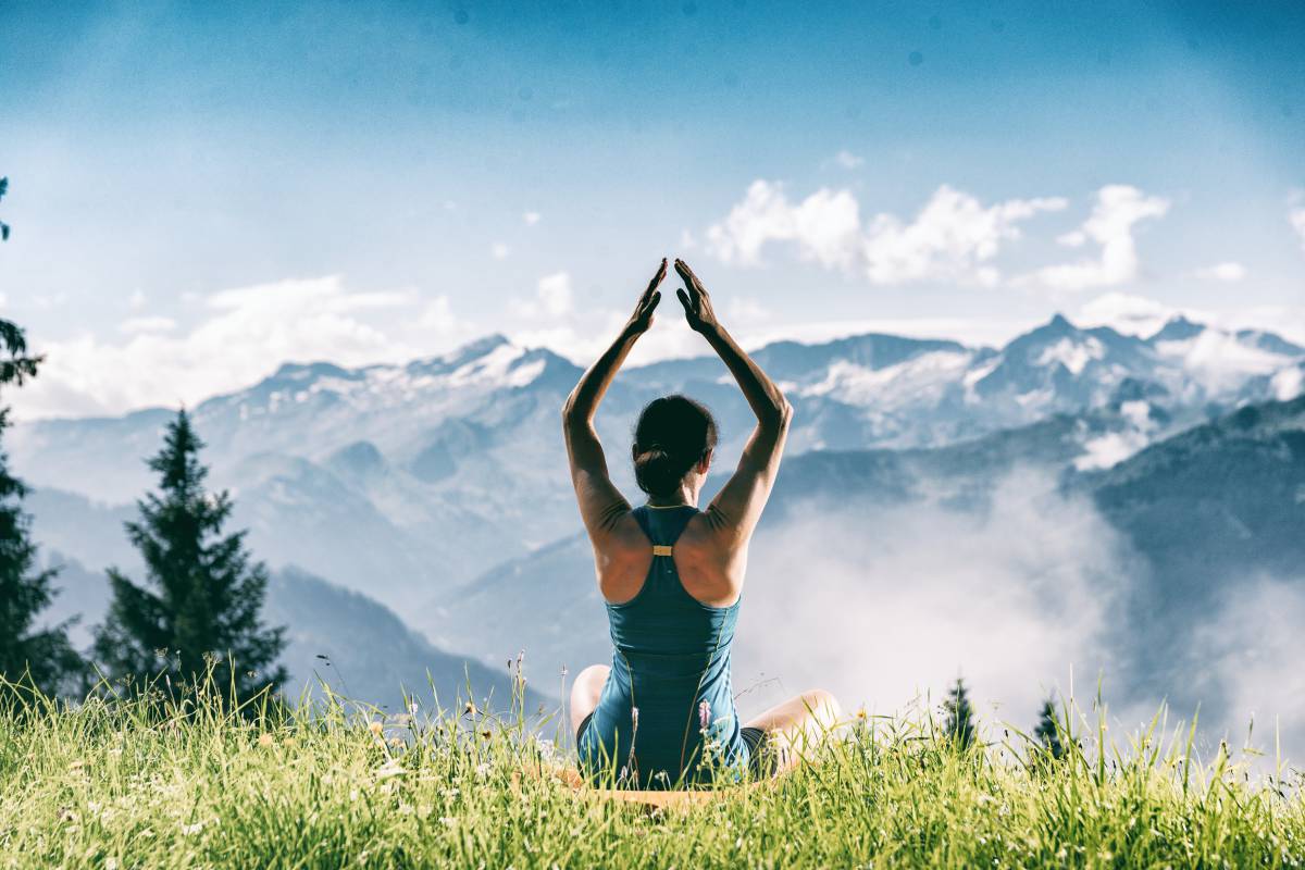 Yoga in den Bergen in Österreich